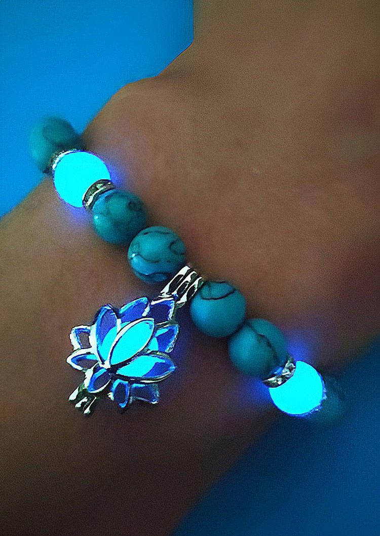 

Luminous Moon Lotus Turquoise Stone Yoga Prayer Bracelet, Blue, SCM018532