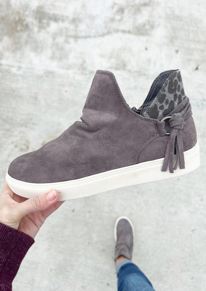 

Leopard Tassel Zipper Flat Sneakers - Gray, SCM021561